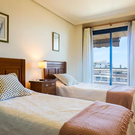 Floor Ocean View - Swimming Pool Apartment